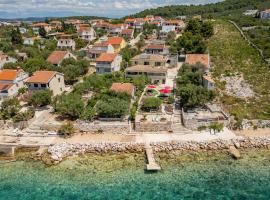 Nice Apartment In Zdrelac, hotel v destinaci Ždrelac