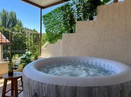 Hubstay - Hillside Home in Platres, hotel v destinaci Platres