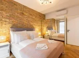 Romantic Home by Andrassy street with Garage and Rooftop Pool