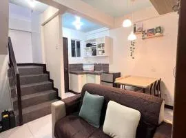 Spacious 2-Level 2BR Cozy Apartment