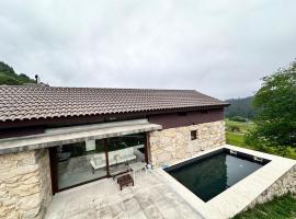 Chalet con piscina Gondomar, hotel i Gondomar