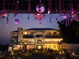 Opulence Resort