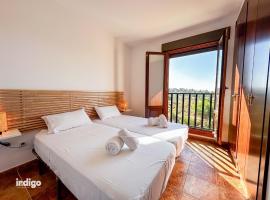 Spacious Townhouse - Private Patio Oasis - FRE01, hotell sihtkohas Ayamonte