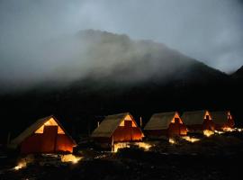 Cabañas Andinas Eco Lodge Mama Andrea: Soray'da bir kamp alanı