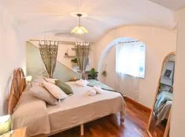 De Natura Partenope - Boutique Home