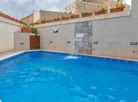5 Bedroom Holiday Home with Private Pool