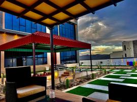 رونق الجبل, hotel v destinaci Qurayyah