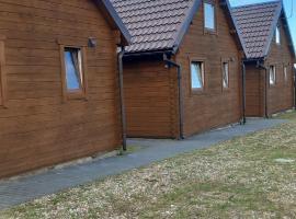 Domki Heno na Wichrowym Wzgórzu, lodge in Sianozety