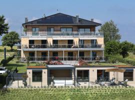 Kells Appartements, hotel en Klink