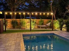 The Wisteria Oasis With heated pool and hot tub