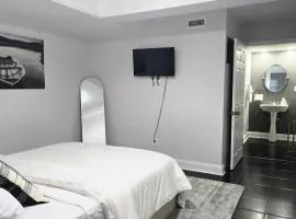 luxe studio with a great location lawrenceville
