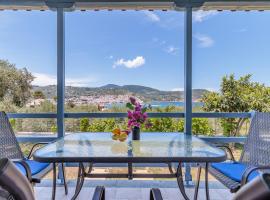 Anesis Apartment 1, hotel v destinaci Panormos