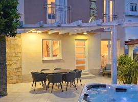 Villa Zara, hotel u gradu Trogir