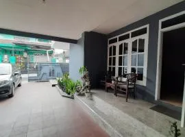 Villa putih pesanggrahan