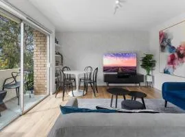Newly Renovated South Yarra 2BR Apt with parking