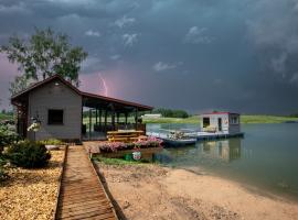 Atpūtas māja "Rūdupji", acomoda&ccedil;&atilde;o com cozinha em Gulbene