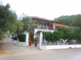 Nikos Studios, παραλιακό ξενοδοχείο στο Κερί