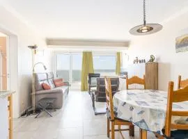 Apartment with sea view and shared pool