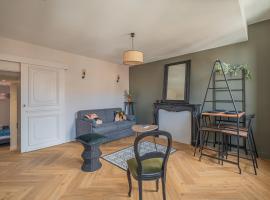 Le Félix Appart'Hotel, centre ville Romans-sur-Isère, hotel in Romans-sur-Isère