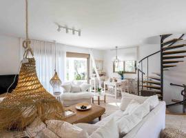 Stylish Pool Villa Konstantinidis Complex, Hotel in Chaniotis