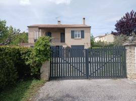 La Dindoulette a partir de 3 jours et plus sans piscine pour 6 personnes personnes