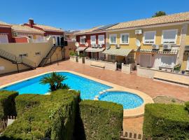 Adosado Ausias March, hotel in Els Poblets