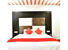 Hotel Dalhousie Grand Banikhet - Excellent Stay with Family โรงแรมในBanikhet