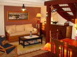 Gîte de charme-classé 3 étoiles-wifi-150m océan-GOLFE du MORBIHAN, hotel Séné városában 