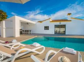 Villa Mango by Abahana Villas