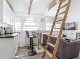 Small and cosy entire House in Peterborough