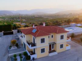 Βίλλα Πηνελόπη με πισίνα σε ιδιωτικό λόφο με θέα, hotel v destinaci Nafplio