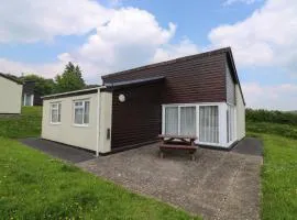 Harcombe House Bungalow 11