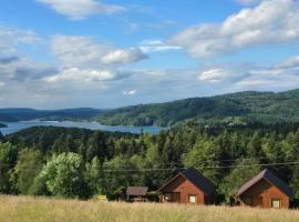 Domki U Julka Nad Jeziorem Solińskim z Jacuzzi, hôtel à Werlas