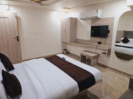 HOTEL RK ROOMS, hotel in Maninagar, Ahmedabad