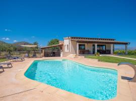 Villa Coira, hotel in Alcudia