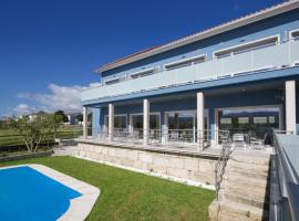 Refúgio da Garça, hotel with pools in Chaves
