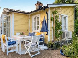 Awesome Home In Vstervik With Kitchen: Västervik şehrinde bir otel
