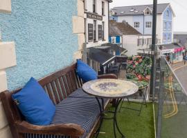 No. 1 Cliffside New Quay, hotel in New Quay