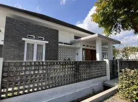 Sabbi's House