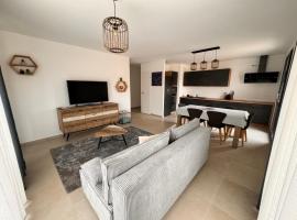 Annecy L'Arborea, hotel in Pringy