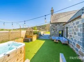Kirkton Family Farmhouse with Hot Tub, Alford, Aberdeenshire