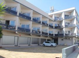 Aparthotel Els Molins, serviced apartment sa Roses