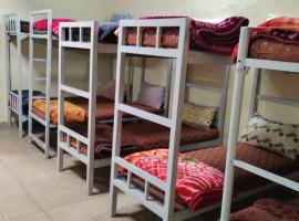 OOTY SOLOMON DORMITORIES house – hostel w mieście Utakamand