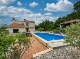 Villa Aqua