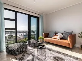 Burmeister 407 -Spacious 1 Bedroom Apartment Across from Ocean