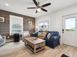 The Porch Ocean Views Newly Renovated, hotell i Hampton