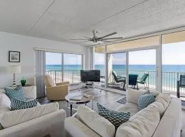Beautifully decorated oceanfront 33 corner unit in Ocean Condo 401