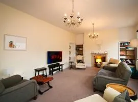 4 Bedroom Apartment in Central Matlock with River Views