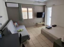 HoneyBee4 - Cozy studio close to the port, airport & Athens，位于拉斐那的酒店