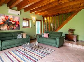 BOSSEMA 8 Home, hotel v destinaci Calmasino